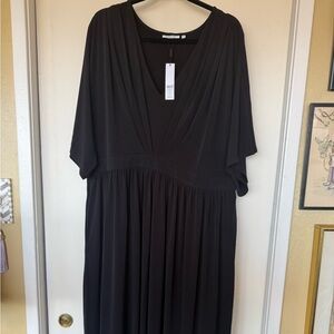 Chicos gatheredv nevk dress eith gathered skirt and side pockets